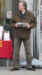 Leafletting clam