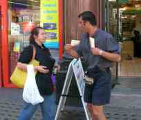 Clam leafletting